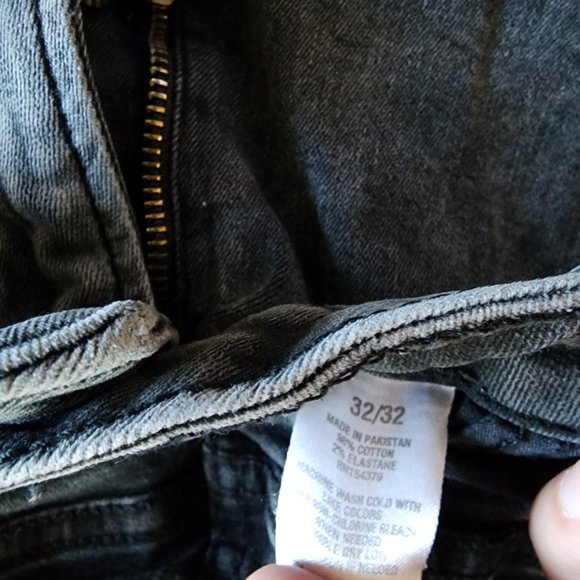 Aeropostale Skinny ripped 32.32 (Distressed) (Grey/White Wash) Used - Picture 5 of 5